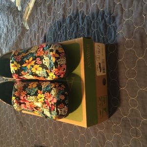 AnyWear Comfort Nursing Shoe